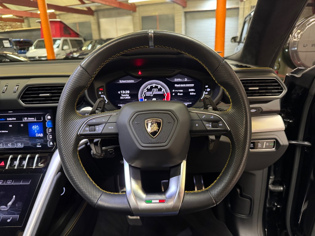 Used Lamborghini Urus 2020 for sale - 76696270: Photo 32