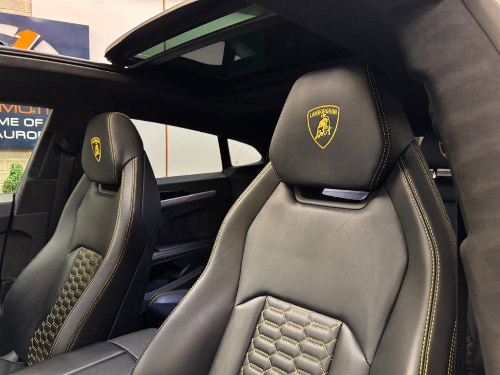 Used Lamborghini Urus 2020 for sale - 76696270: Photo 44