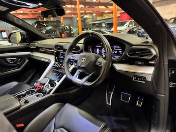 Used Lamborghini Urus 2020 for sale - 76696270: Photo
