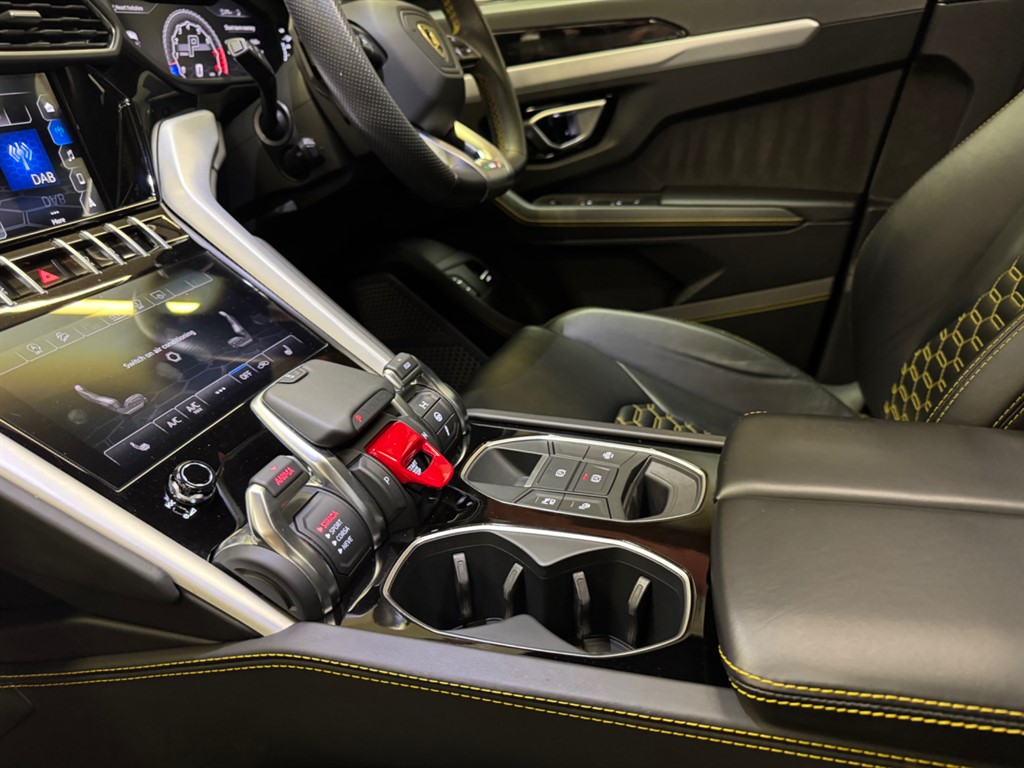 Used Lamborghini Urus 2020 for sale - 76696270: Photo 52