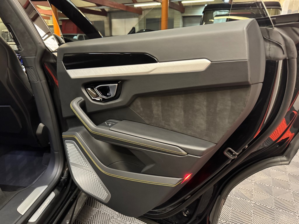 Used Lamborghini Urus 2020 for sale - 76696270: Photo 57