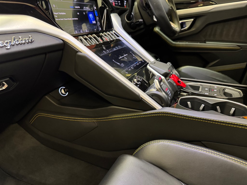 Used Lamborghini Urus 2020 for sale - 76696270: Photo 60