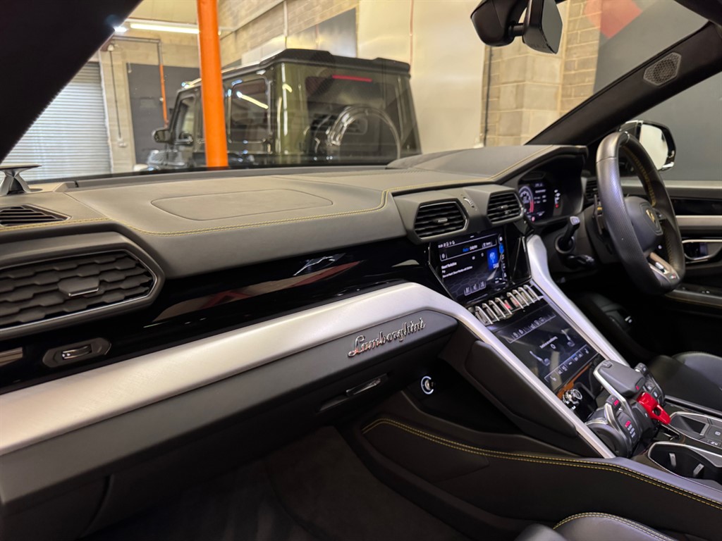 Used Lamborghini Urus 2020 for sale - 76696270: Photo 62