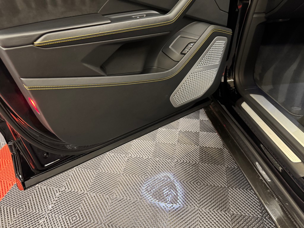 Used Lamborghini Urus 2020 for sale - 76696270: Photo 64