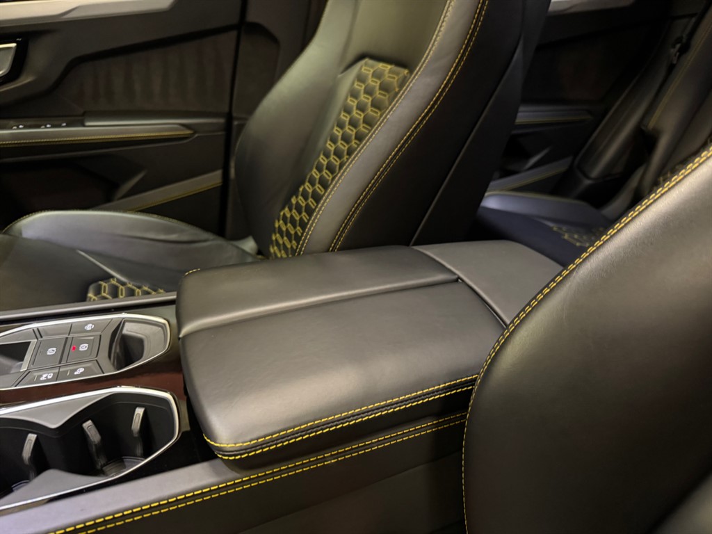 Used Lamborghini Urus 2020 for sale - 76696270: Photo 65