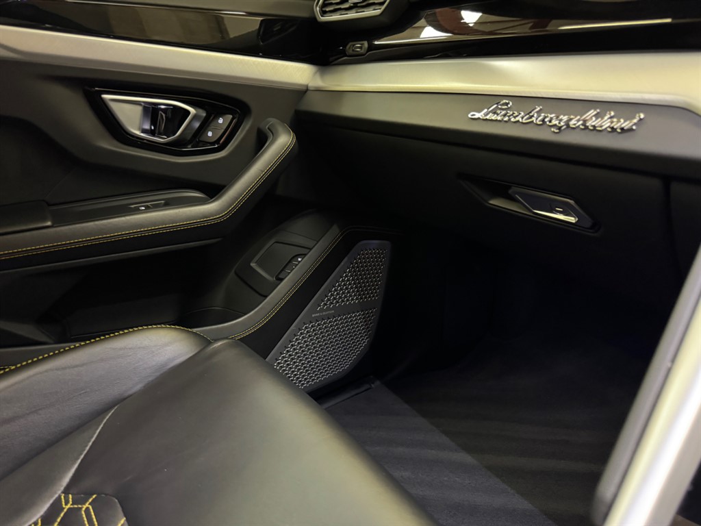 Used Lamborghini Urus 2020 for sale - 76696270: Photo 69