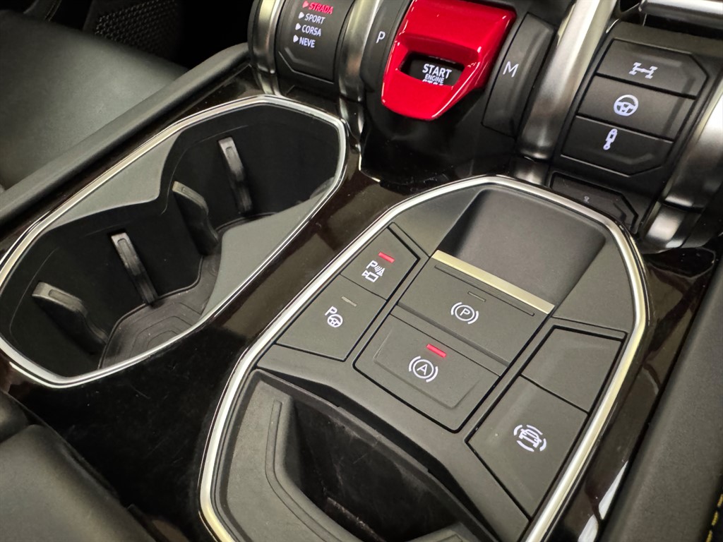 Used Lamborghini Urus 2020 for sale - 76696270: Photo 71