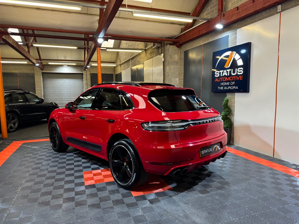 Used Porsche Macan 2018 for sale - 76696271: Photo 2