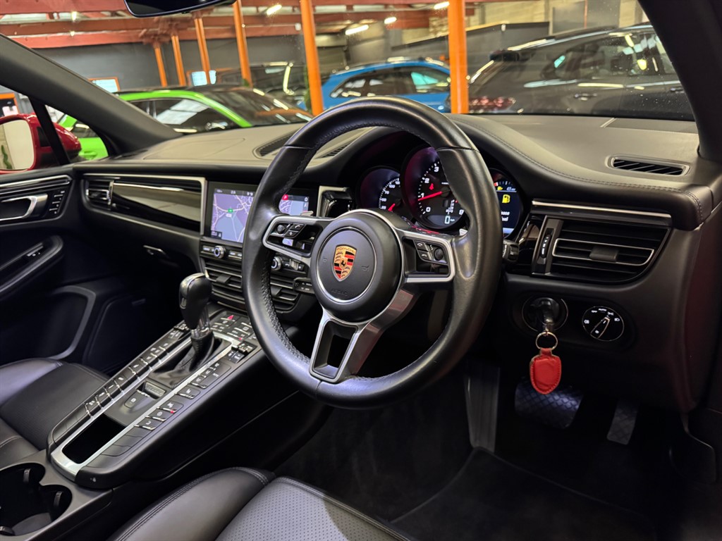 Used Porsche Macan 2018 for sale - 76696271: Photo 20