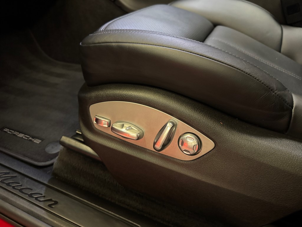 Used Porsche Macan 2018 for sale - 76696271: Photo 23