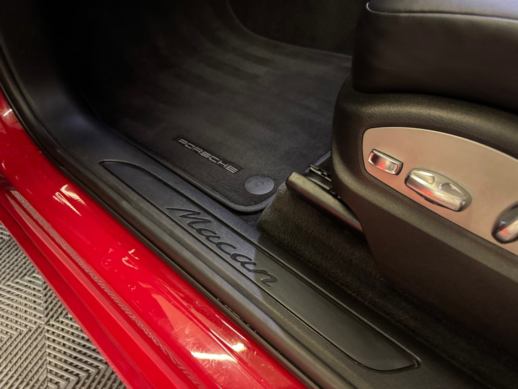 Used Porsche Macan 2018 for sale - 76696271: Photo 43