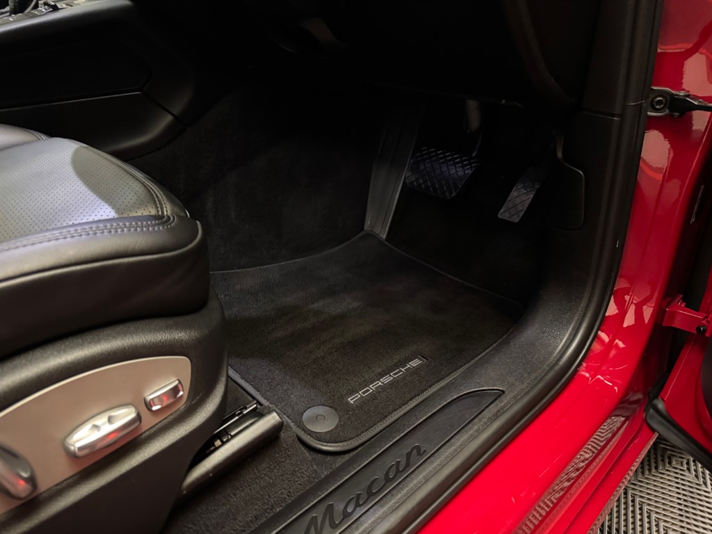 Used Porsche Macan 2018 for sale - 76696271: Photo 46