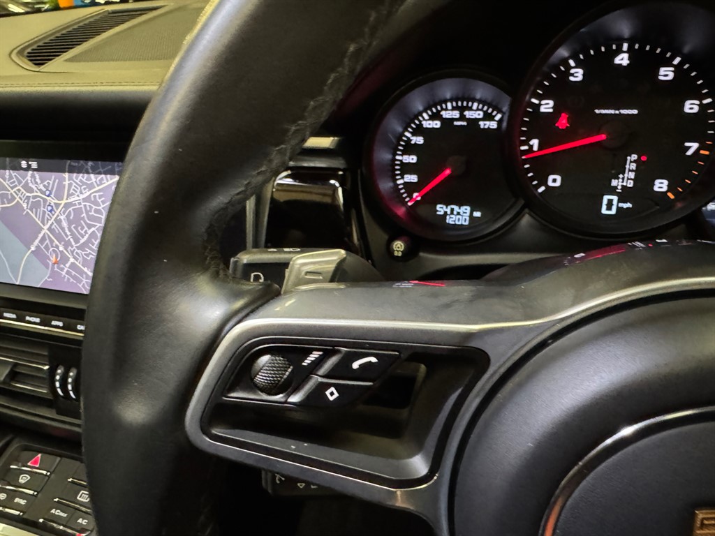 Used Porsche Macan 2018 for sale - 76696271: Photo 49