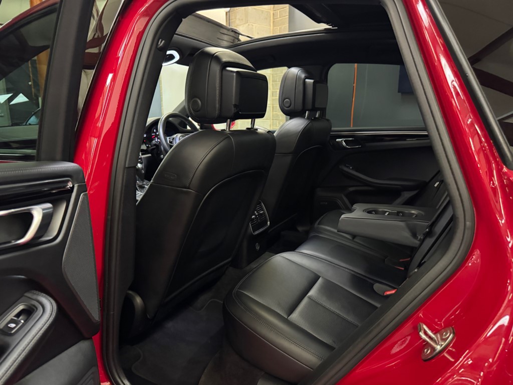 Used Porsche Macan 2018 for sale - 76696271: Photo 55