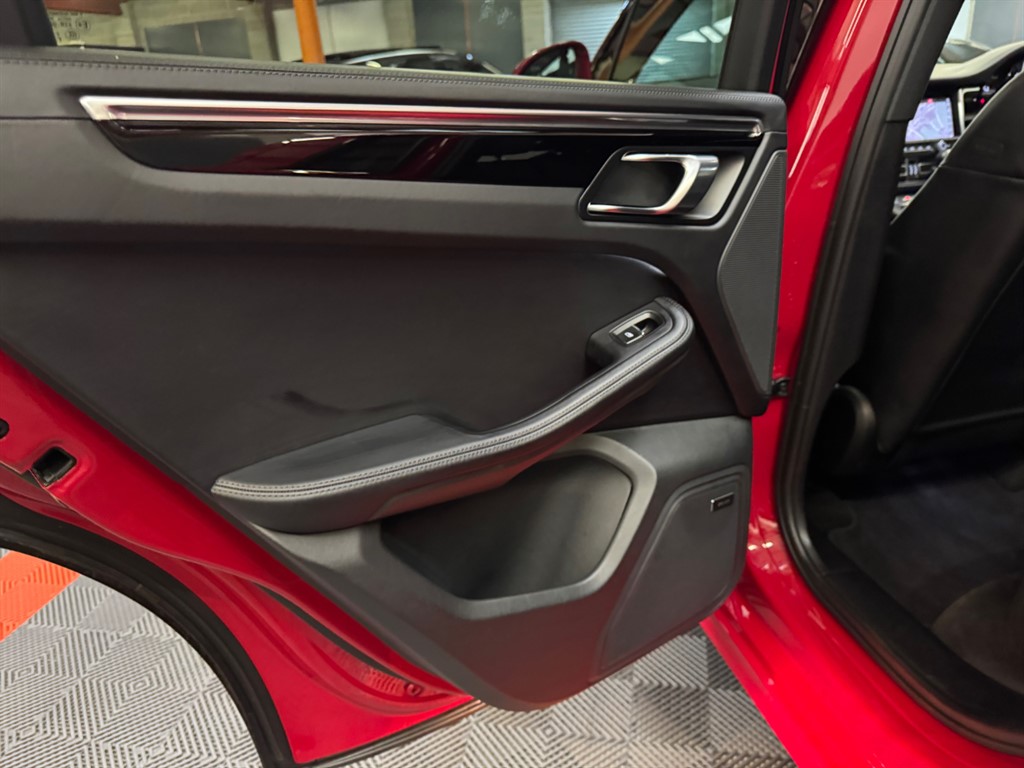 Used Porsche Macan 2018 for sale - 76696271: Photo 56