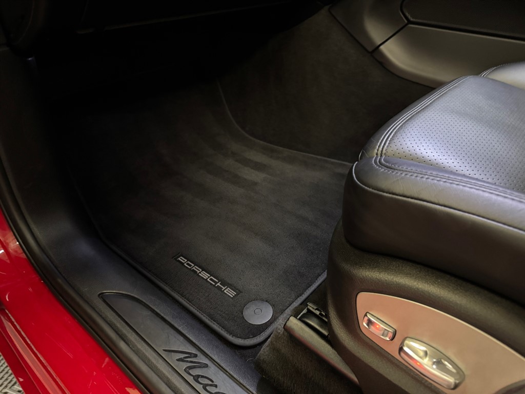 Used Porsche Macan 2018 for sale - 76696271: Photo 59