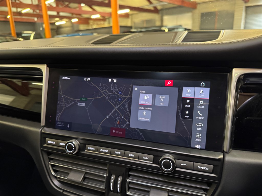 Used Porsche Macan 2018 for sale - 76696271: Photo 67