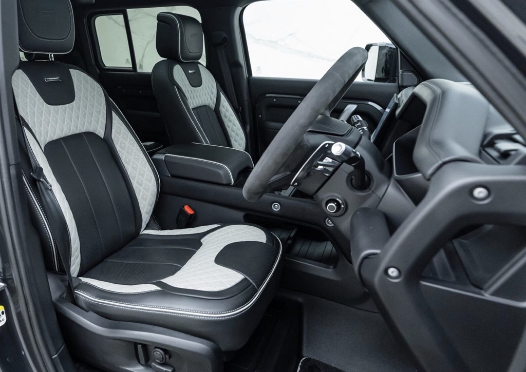 Used Land Rover Defender 2022 for sale - 77588852: Photo 4