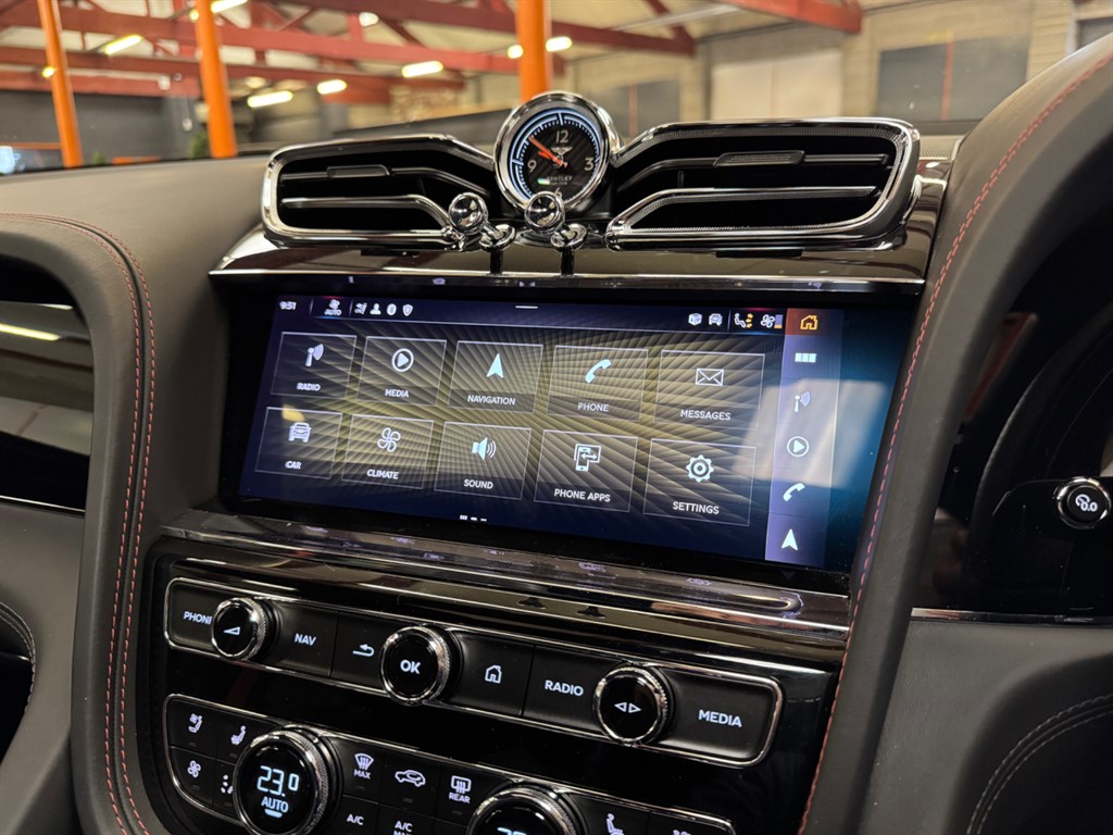 Used Land Rover Range Rover 2025 for sale - 77763127: Photo 84