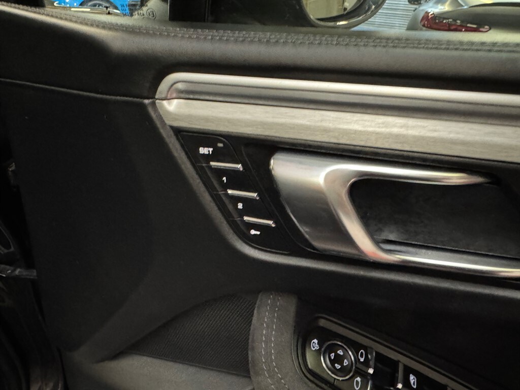 Used Porsche Macan 2018 for sale - 76659765: Photo 21