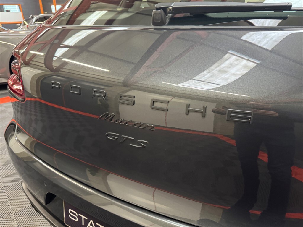 Used Porsche Macan 2018 for sale - 76659765: Photo 30