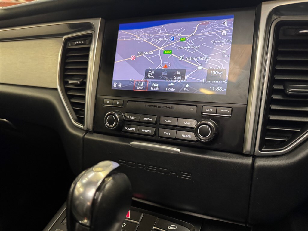 Used Porsche Macan 2018 for sale - 76659765: Photo 33