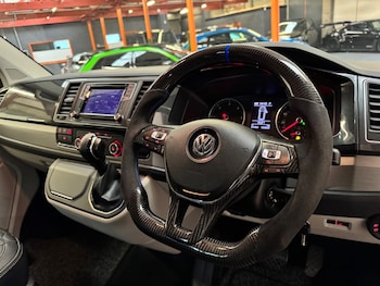 Used Volkswagen Transporter 2018 for sale - 78911978: Photo