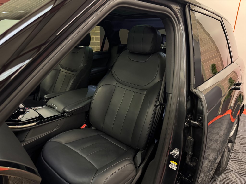 Used Land Rover Range Rover Sport 2024 for sale - 76894995: Photo 4