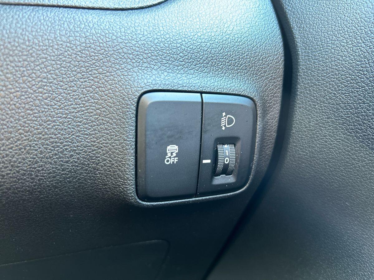 Used Hyundai i10 2024 for sale - 76300145: Photo 26