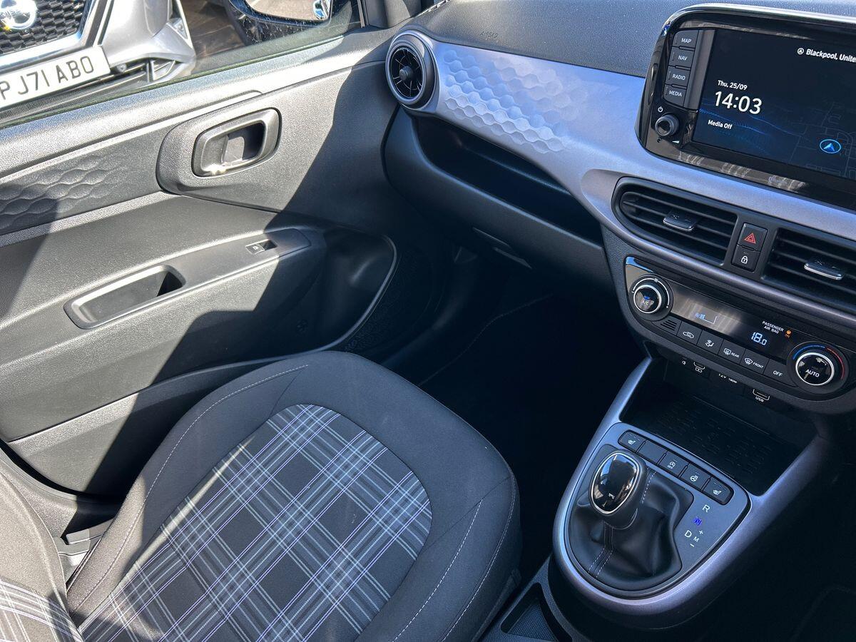 Used Hyundai i10 2024 for sale - 76300145: Photo 29