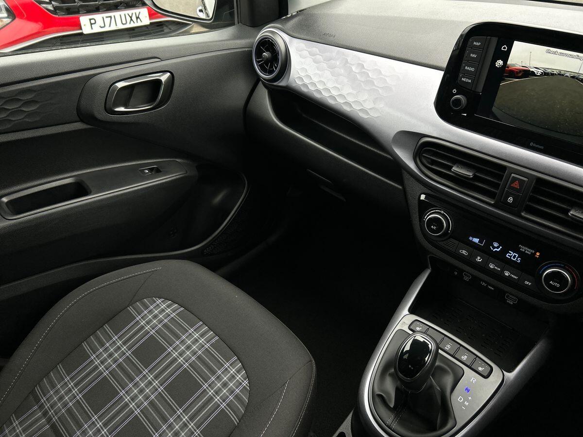 Used Hyundai i10 2024 for sale - 76128519: Photo 30
