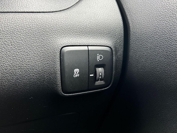 Used Hyundai i10 2024 for sale - 76300159: Photo 26