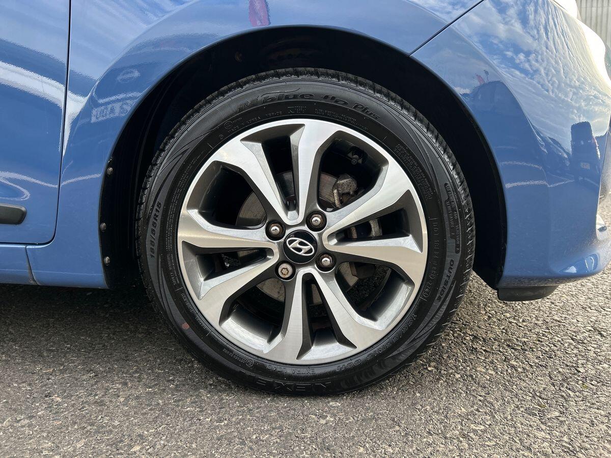 Used Hyundai i10 2017 for sale - 76171216: Photo 10