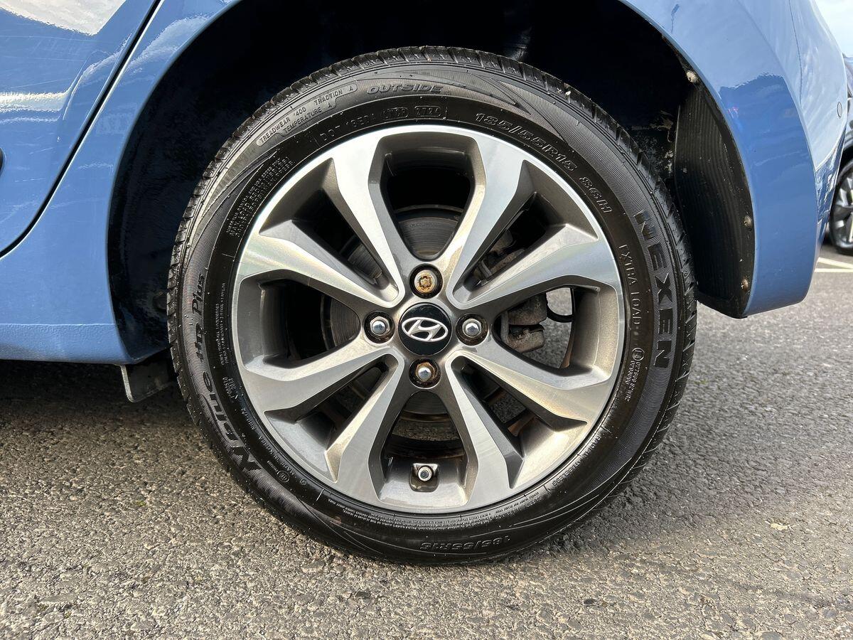 Used Hyundai i10 2017 for sale - 76171216: Photo 12