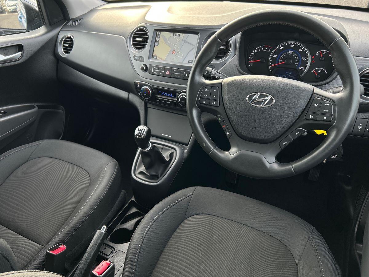 Used Hyundai i10 2017 for sale - 76171216: Photo 14