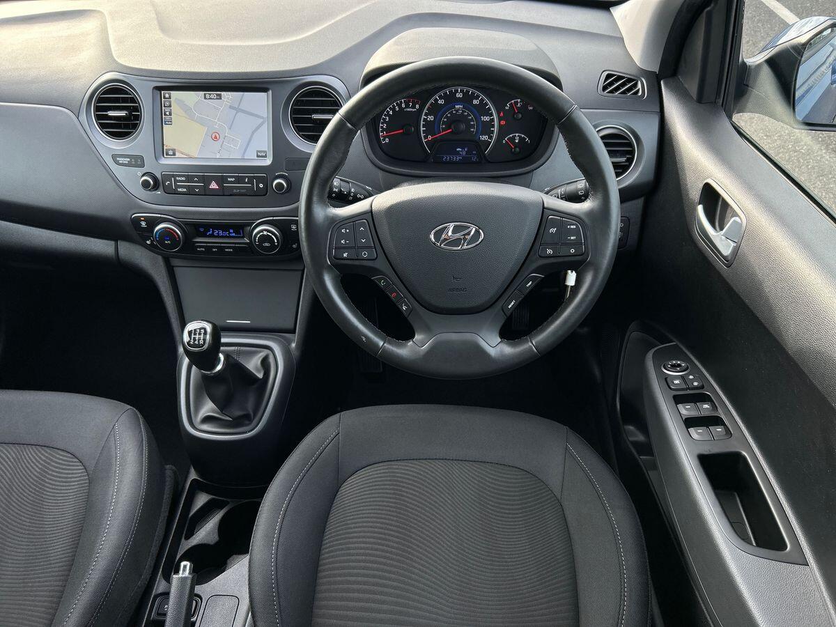 Used Hyundai i10 2017 for sale - 76171216: Photo 20