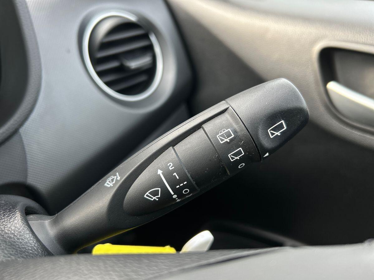Used Hyundai i10 2017 for sale - 76171216: Photo 26