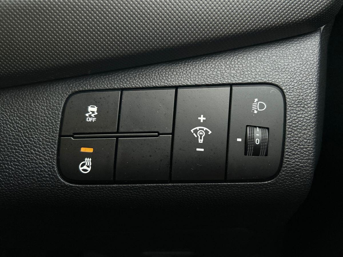 Used Hyundai i10 2017 for sale - 76171216: Photo 27