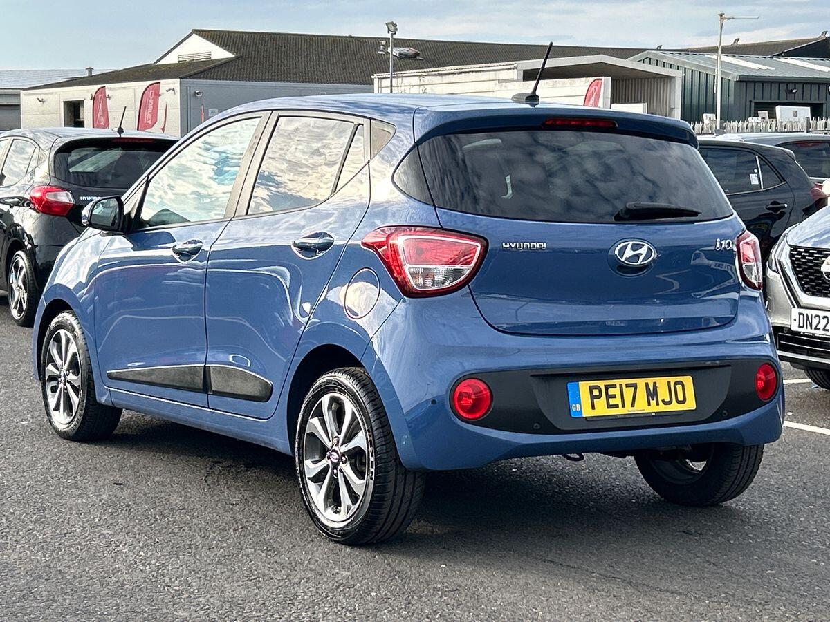 Used Hyundai i10 2017 for sale - 76171216: Photo 3