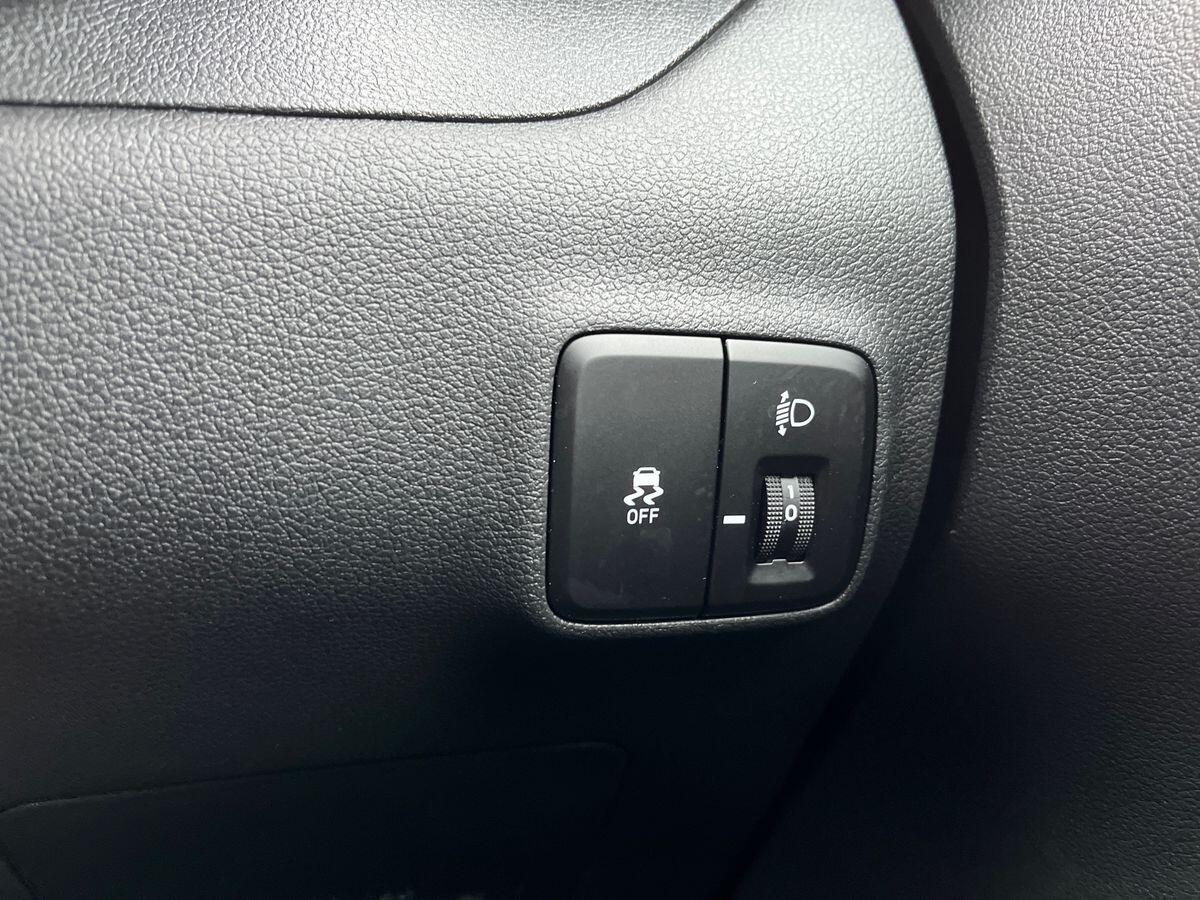 Used Hyundai i10 2023 for sale - 77429526: Photo 41