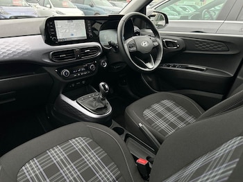Used Hyundai i10 2024 for sale - 76128517: Photo 2