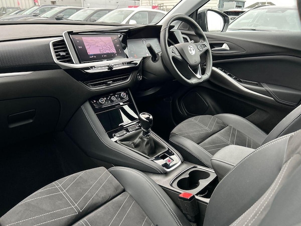 Used Vauxhall Grandland 2023 for sale - 76300116: Photo 2