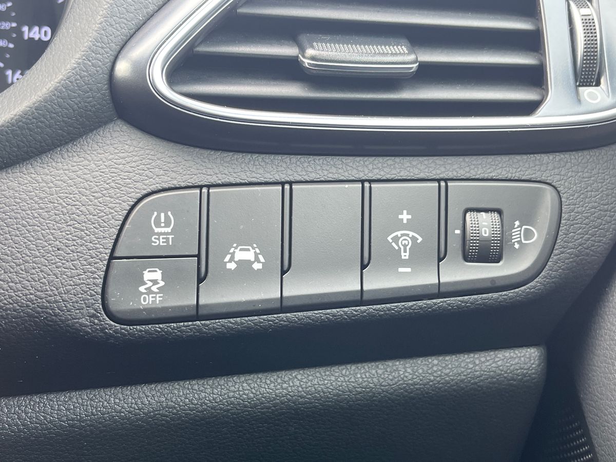 Used Hyundai i30 2020 for sale - 77590836: Photo 40