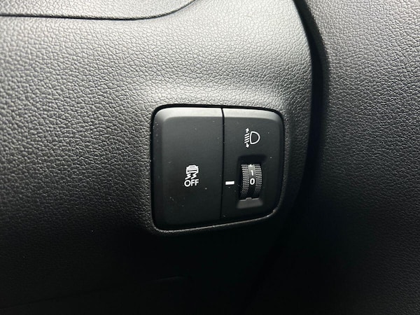 Used Hyundai i10 2024 for sale - 76300147: Photo 27