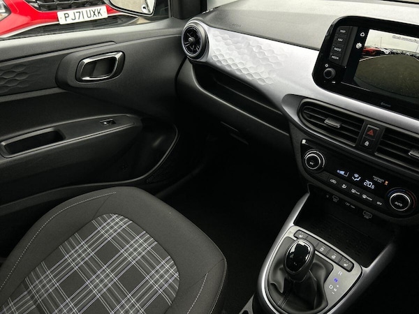 Used Hyundai i10 2024 for sale - 76300147: Photo 30