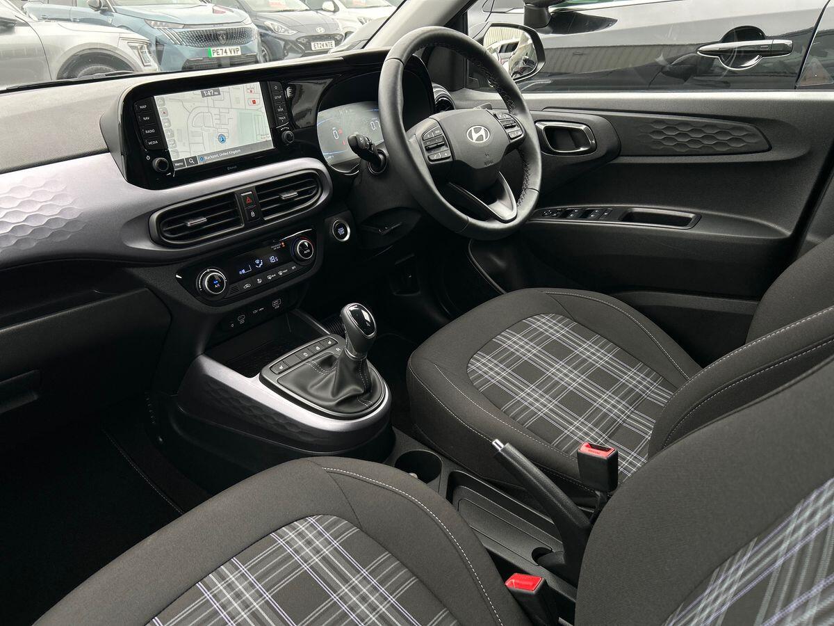 Used Hyundai i10 2024 for sale - 76299899: Photo 2