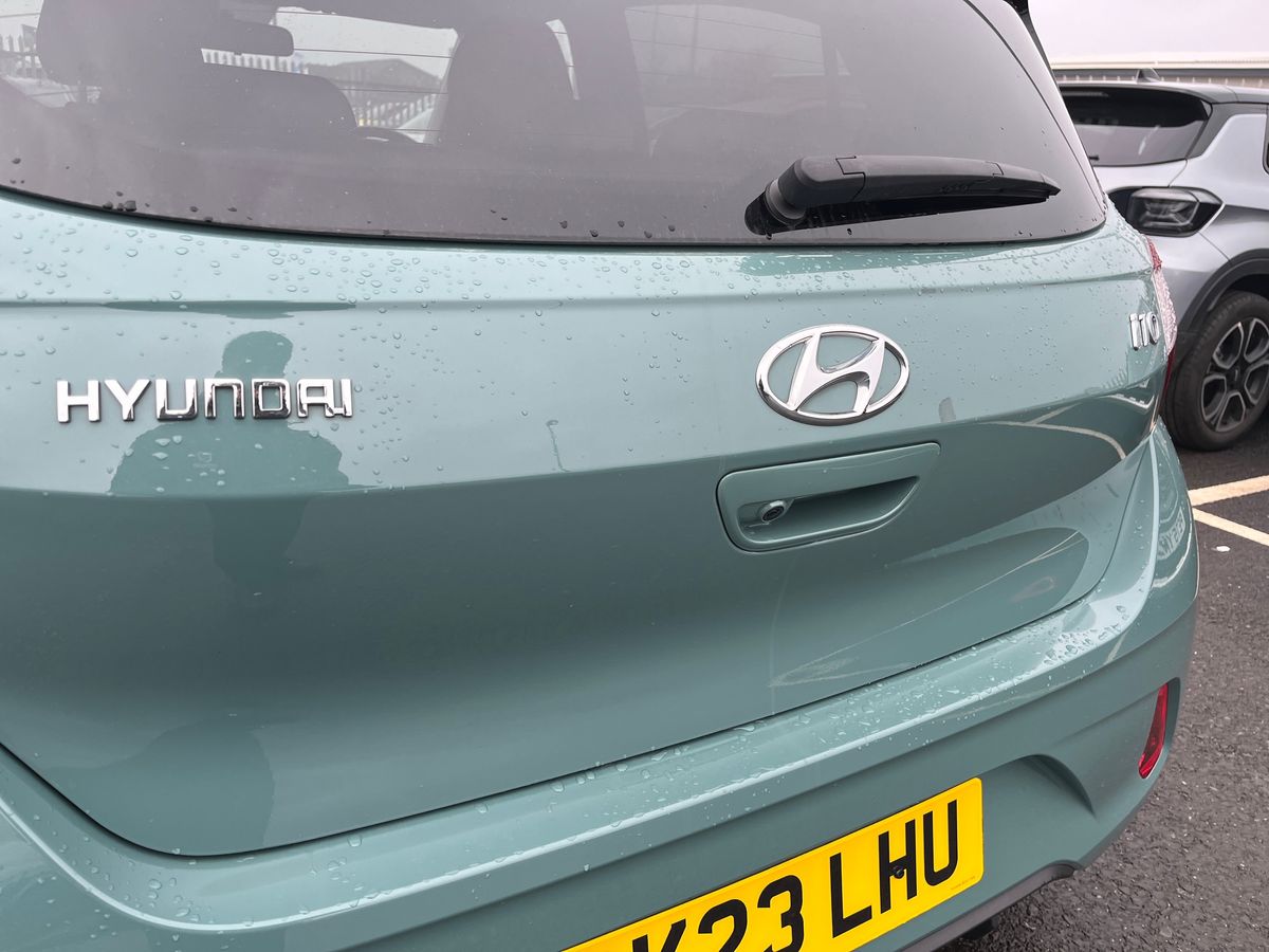 Used Hyundai i10 2023 for sale - 77805308: Photo 25