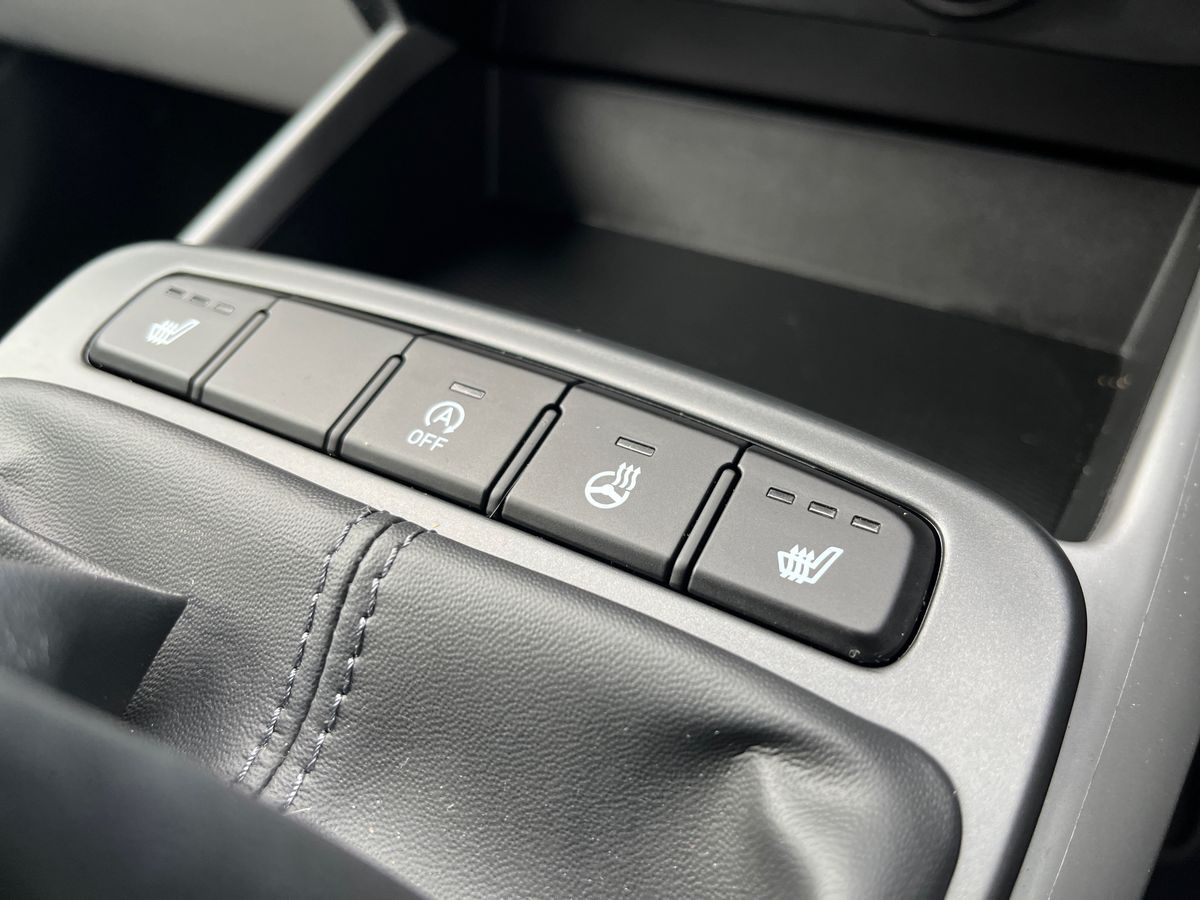 Used Hyundai i10 2023 for sale - 77805308: Photo 37