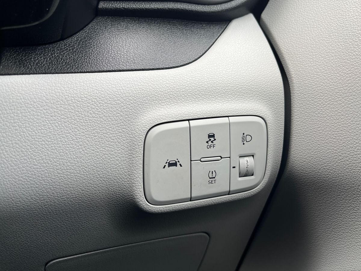 Used Hyundai i10 2023 for sale - 77805308: Photo 45