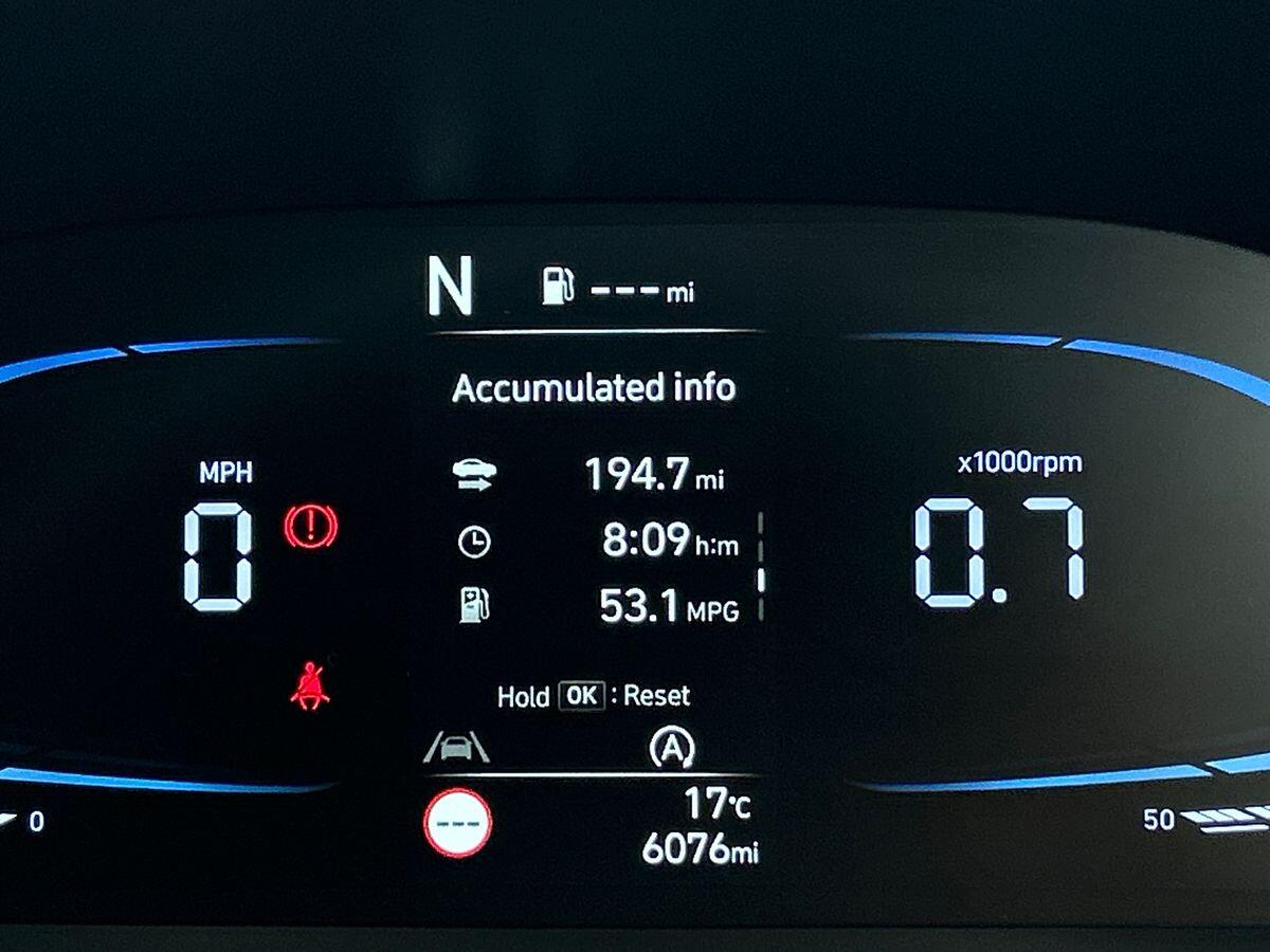 Used Hyundai i10 2024 for sale - 76300144: Photo 42